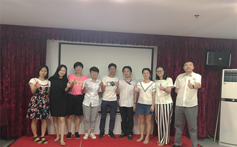  通發(fā)激光的家人們和各位美女初次見(jiàn)面！